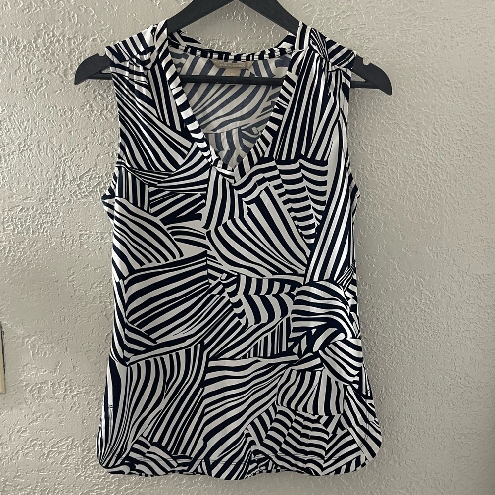 Banana Republic Y2K Black and White‎ Striped Tank Top Size XSMALL